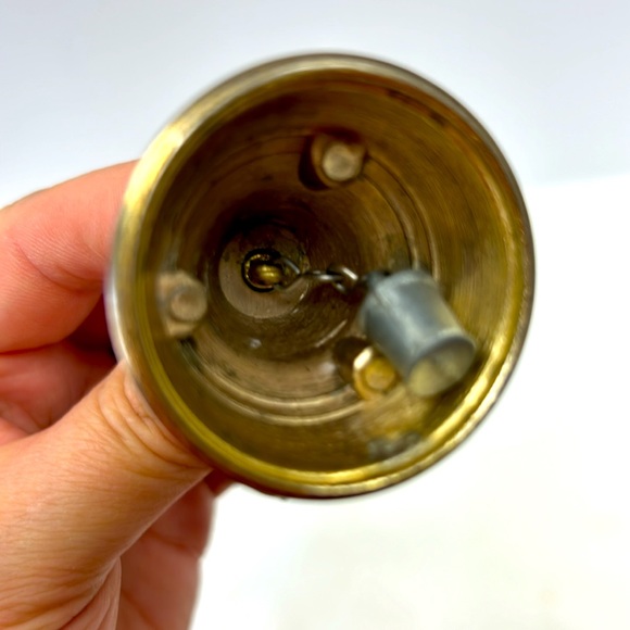 Vintage gold tone metal PIXIE/ELF 3”  bell - Picture 5 of 5